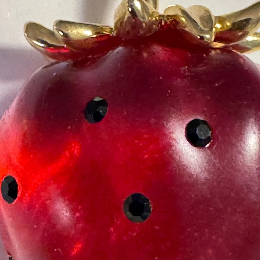 Vintage‎ Fruit Brooch Lot Pear Mother of Pearl Strawberry Lucite Gold Tone Pins